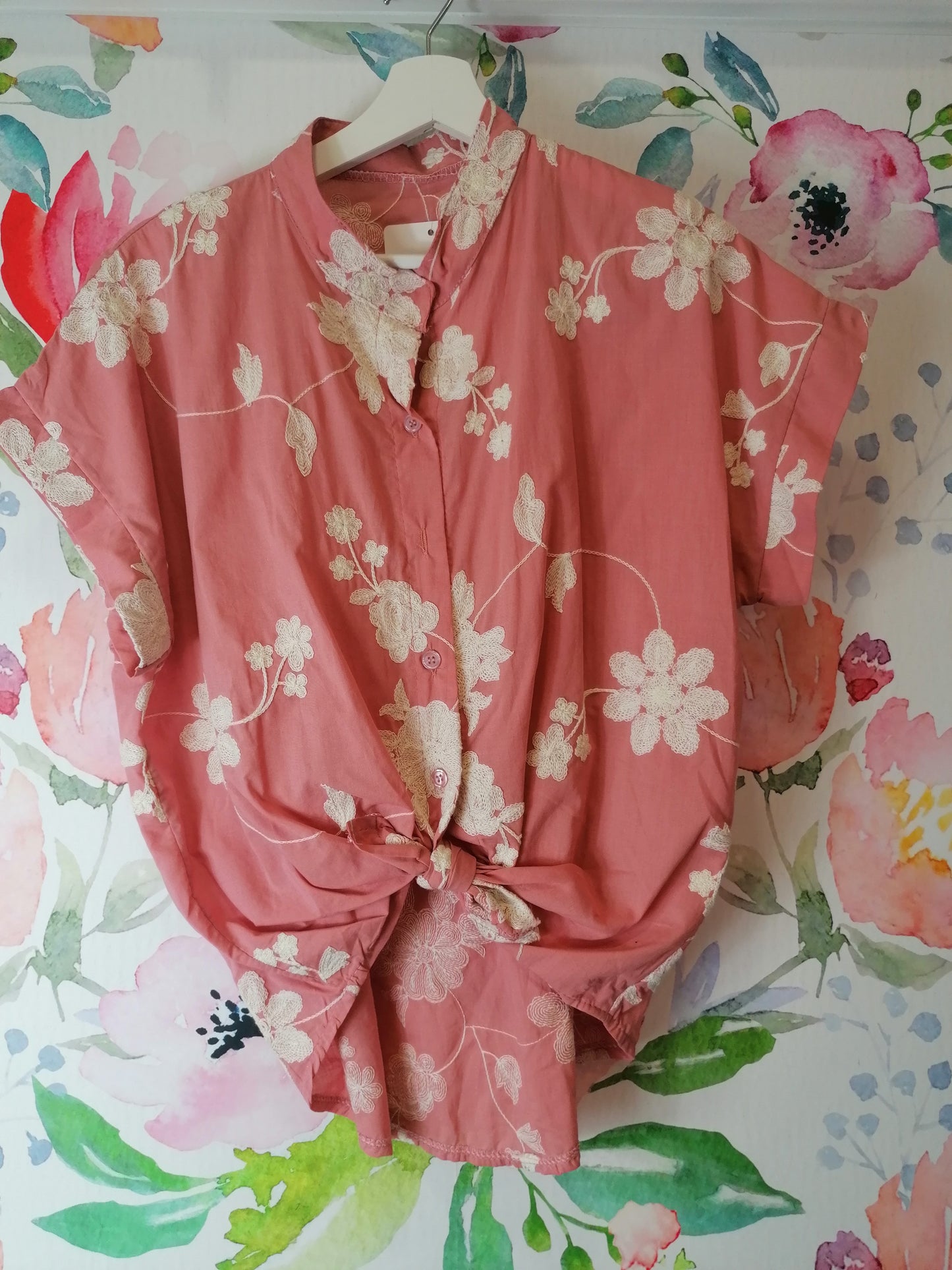 Camicetta fiori ricamati