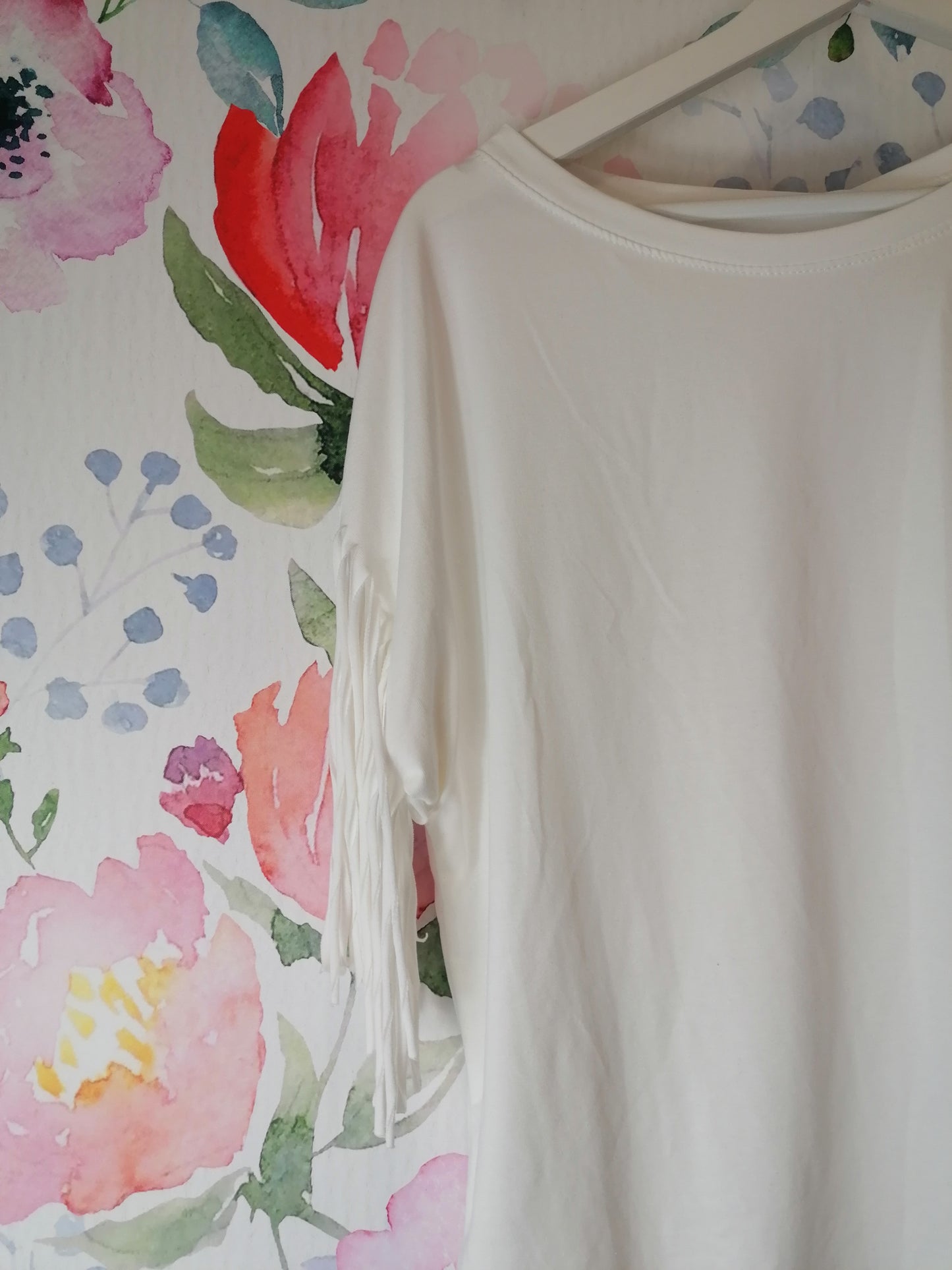 T-shirt frange sulle maniche