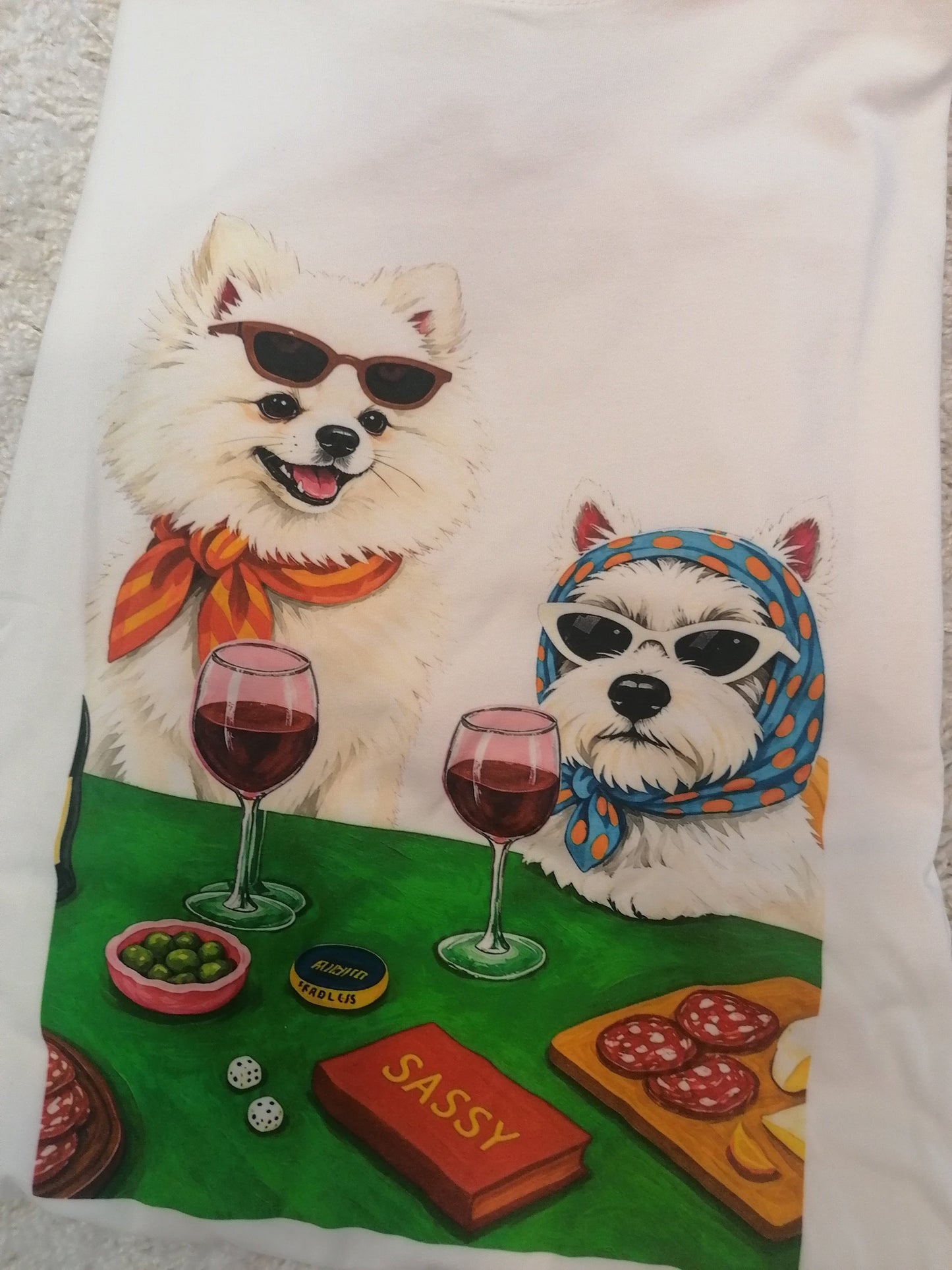 T-shirt over Cani aperitivo