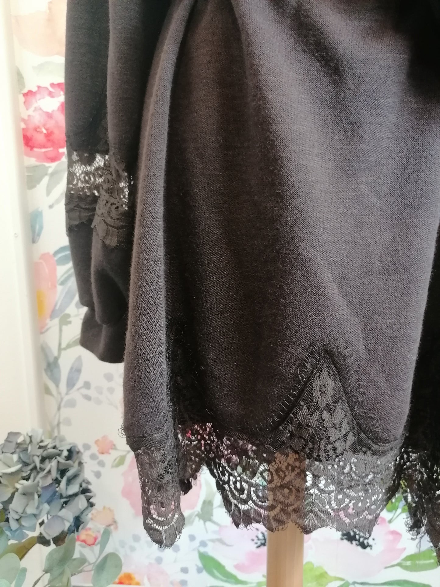 Abito in maglia dettagli in pizzo