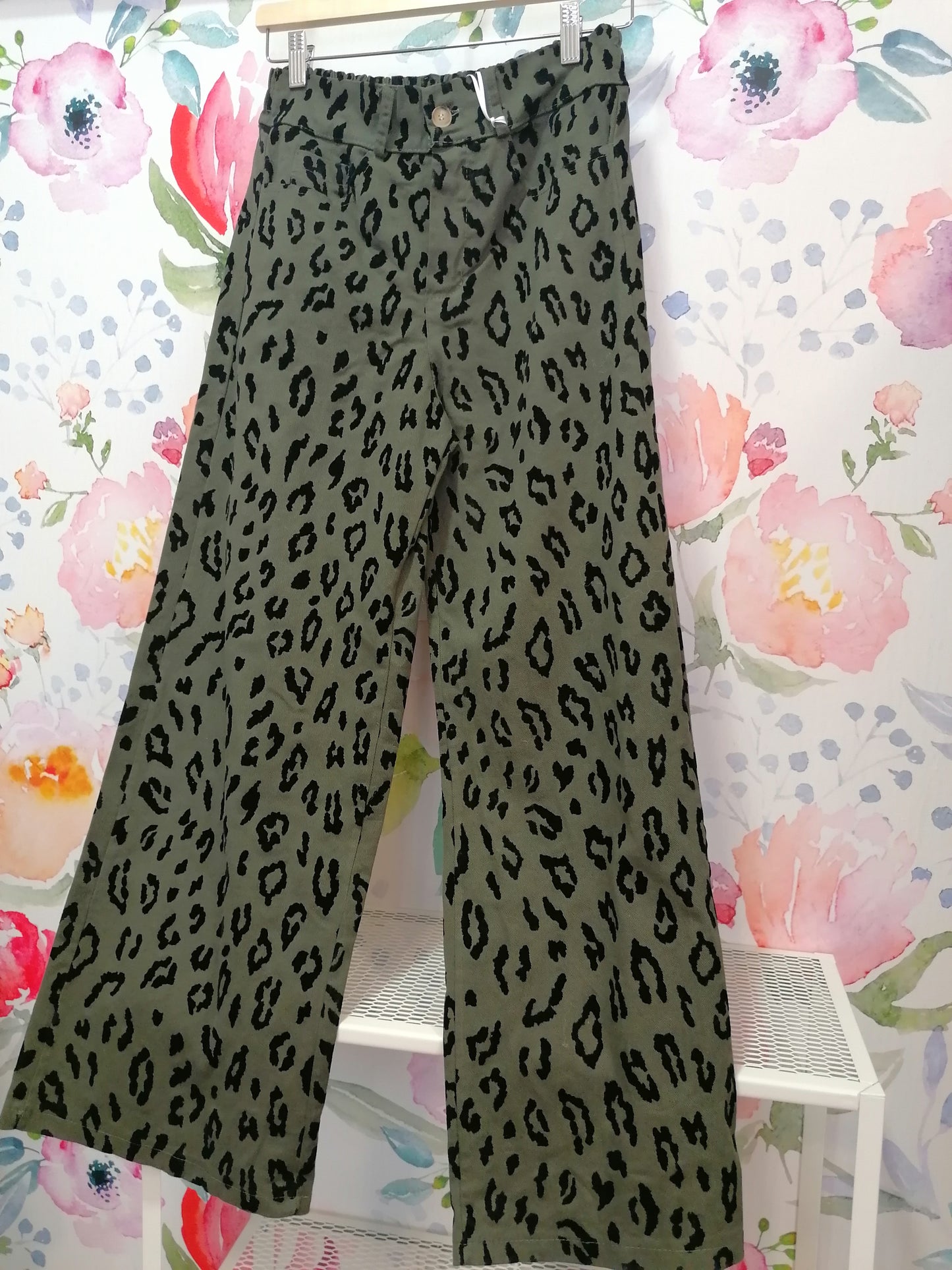 Pantaloni maculati