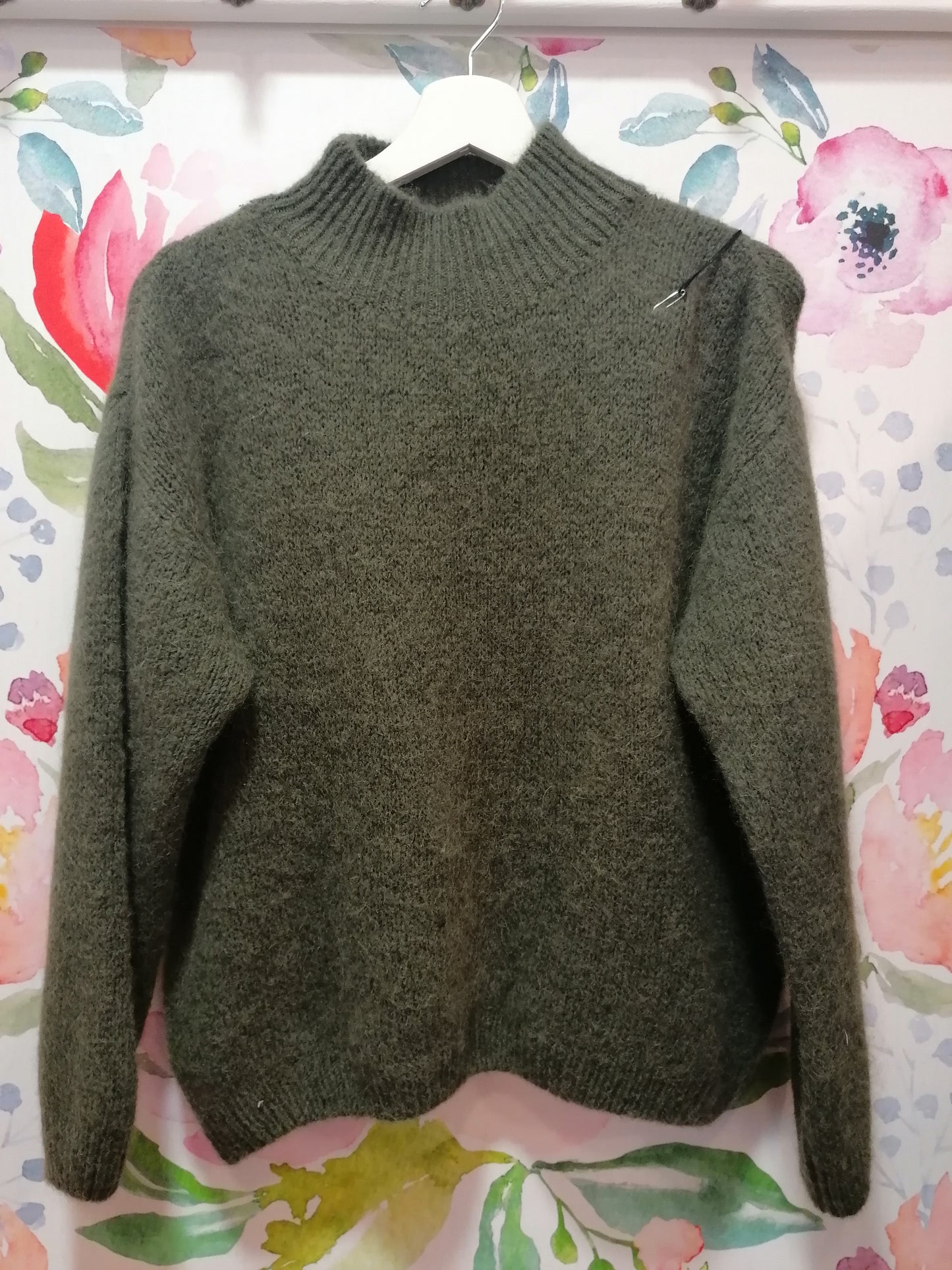 Pull basico N. 4 mohair collo a  cratere