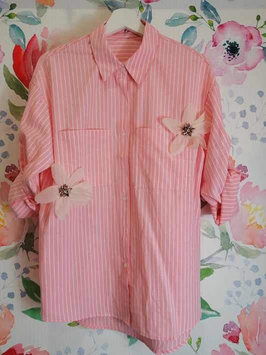 Camicia over righe e fiori