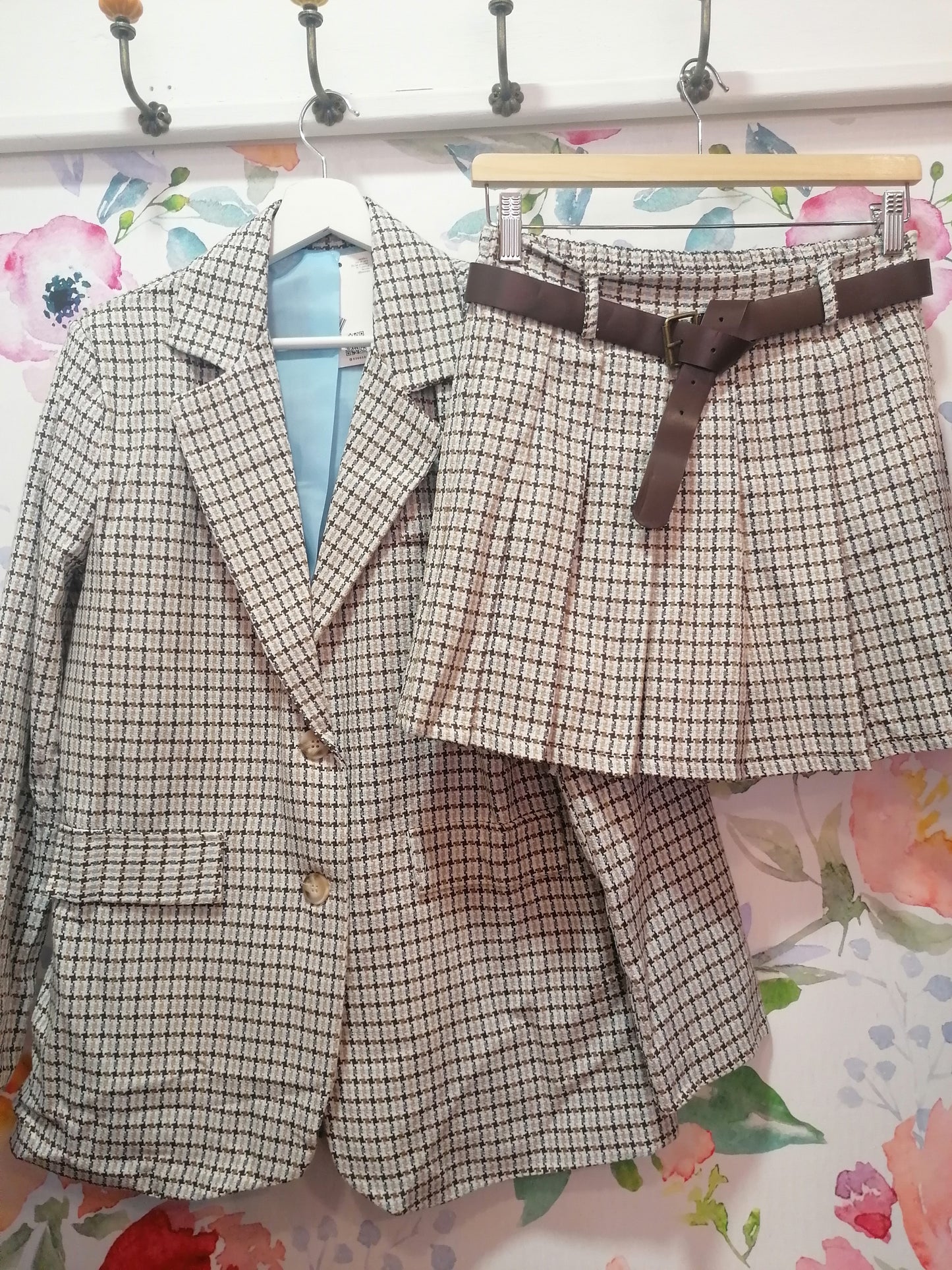 Completo blazer + gonna a pieghe