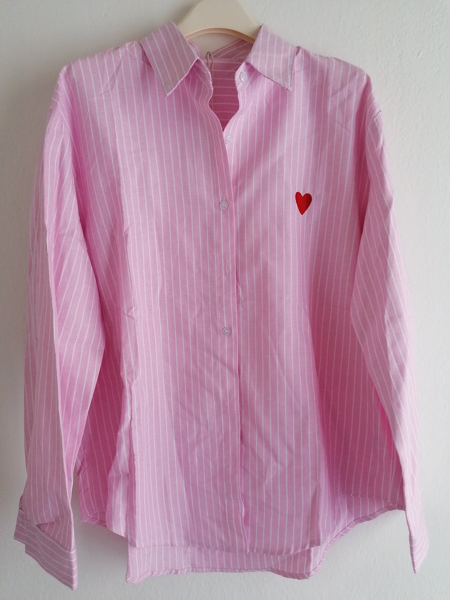Camicia righe cuore ricamato