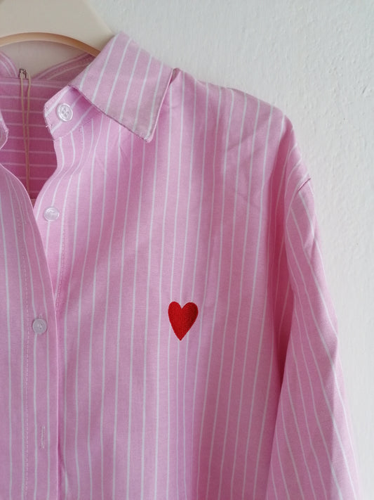 Camicia righe cuore ricamato