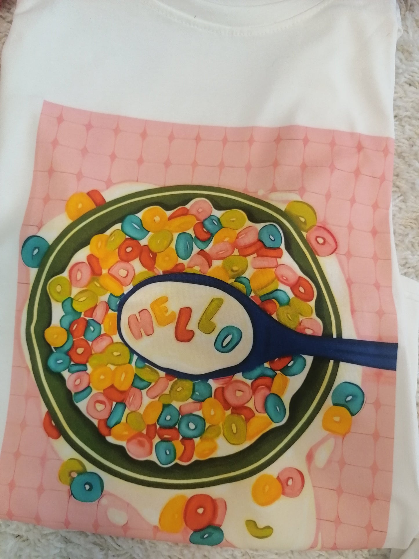 T-shirt over Hello candy