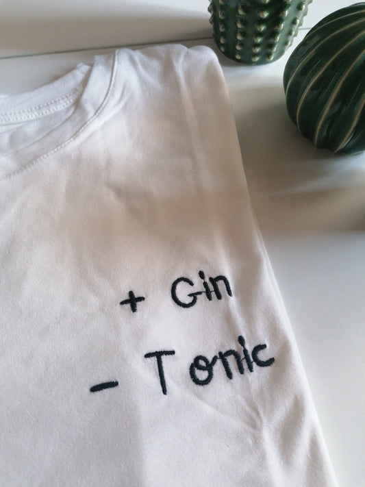 T-shirt ricamata "+ gin - tonic"
