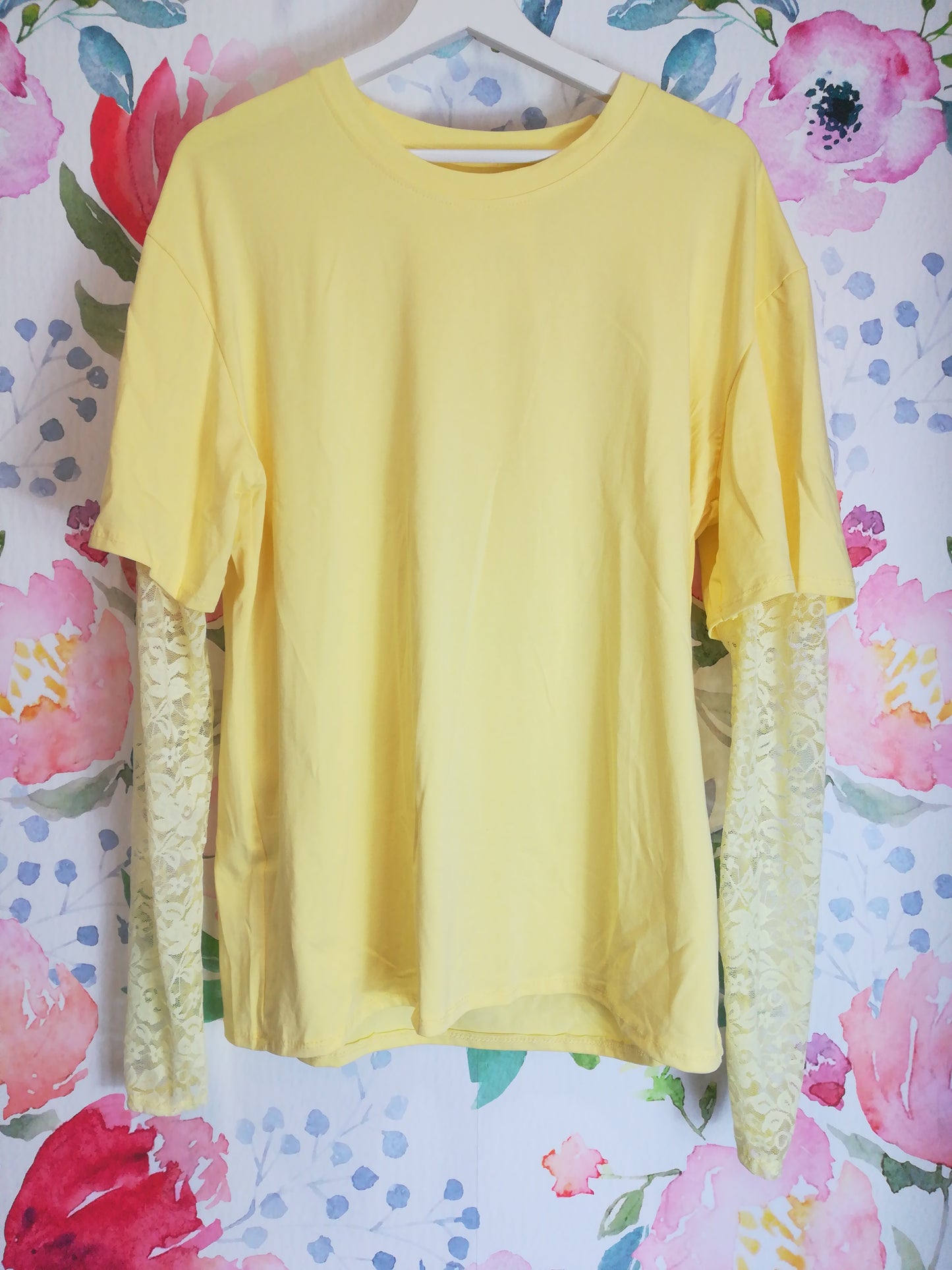 T-shirt over maniche in pizzo