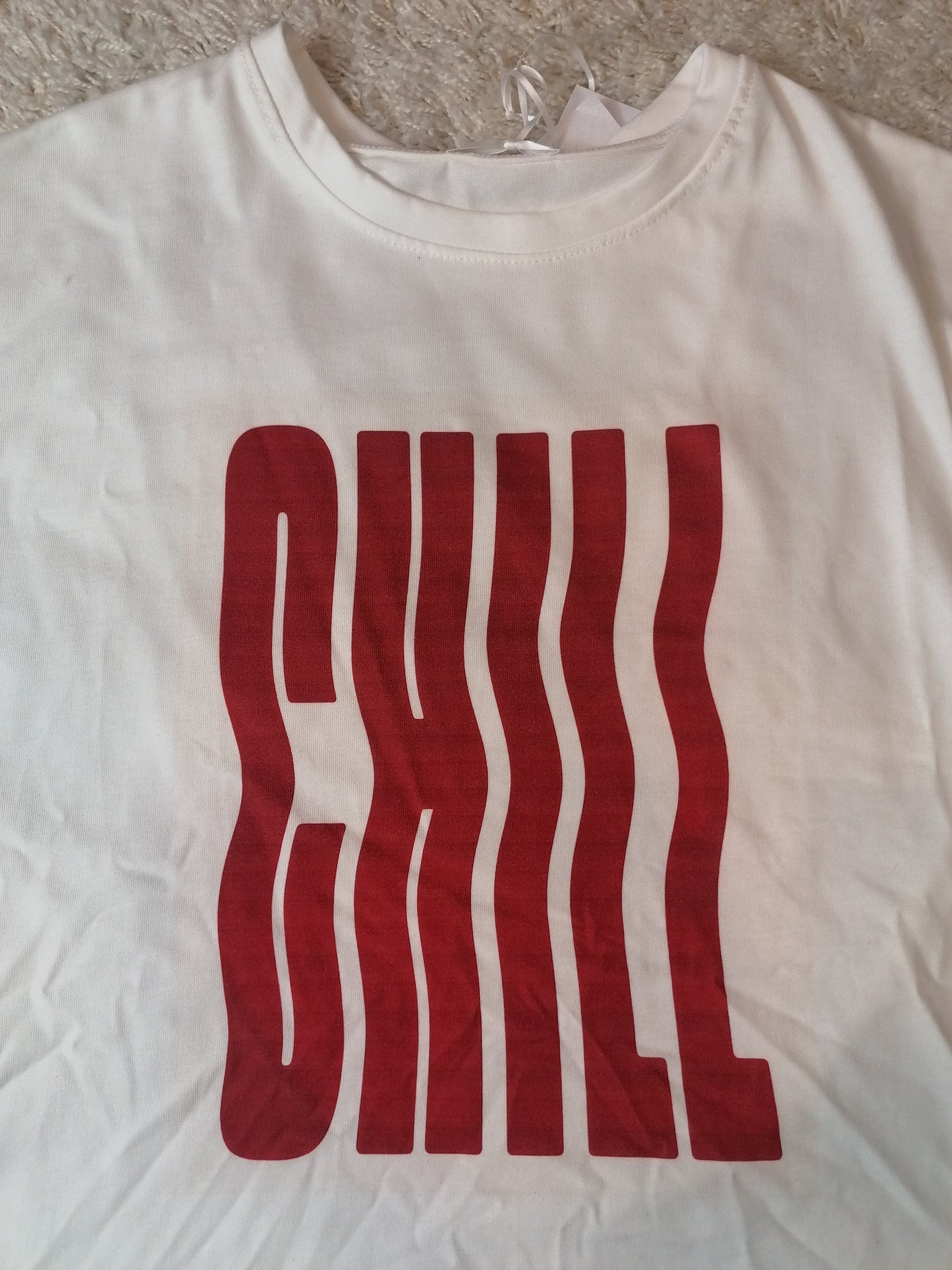 T-shirt over stampa Chill