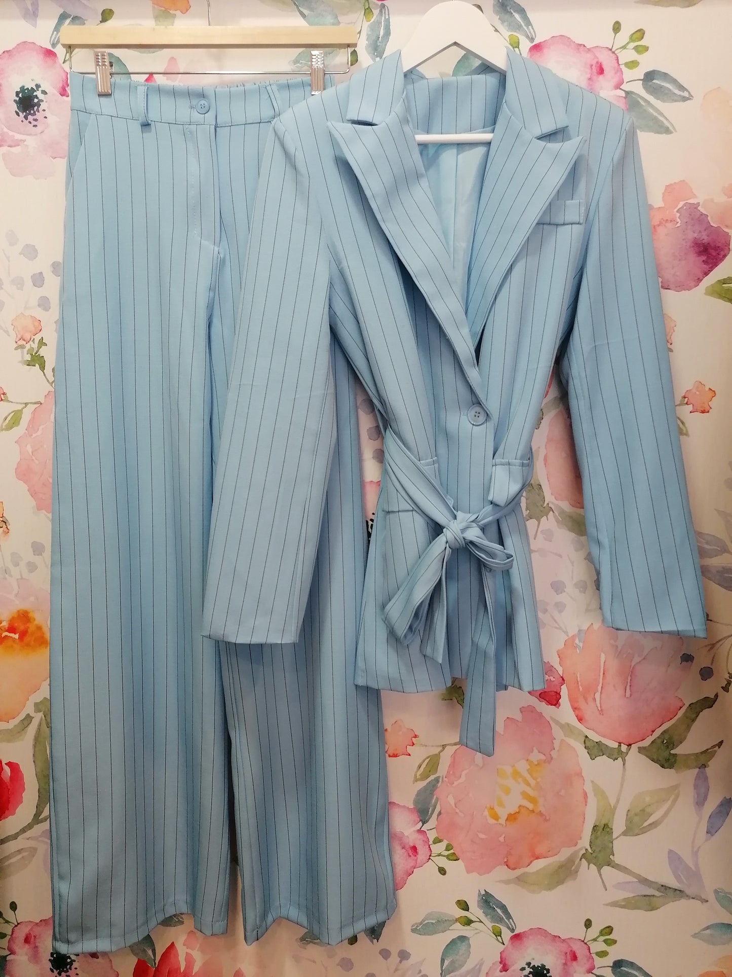 Completo elegante rigato blazer + pantalone palazzo