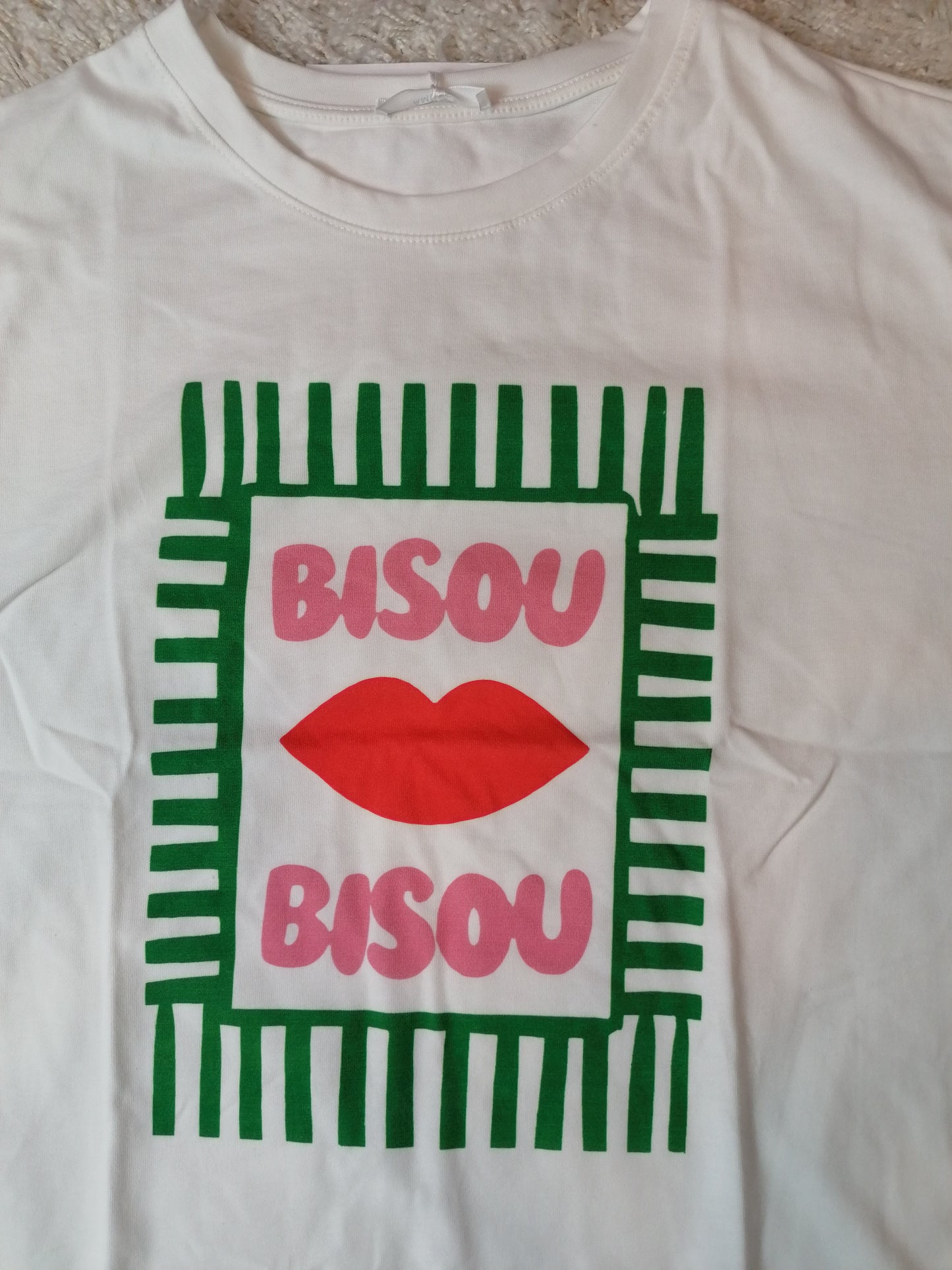 T-shirt over stampa Bisou Bisou