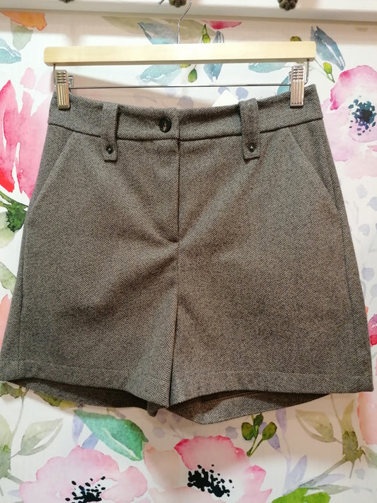 Shorts in tessuto spinato