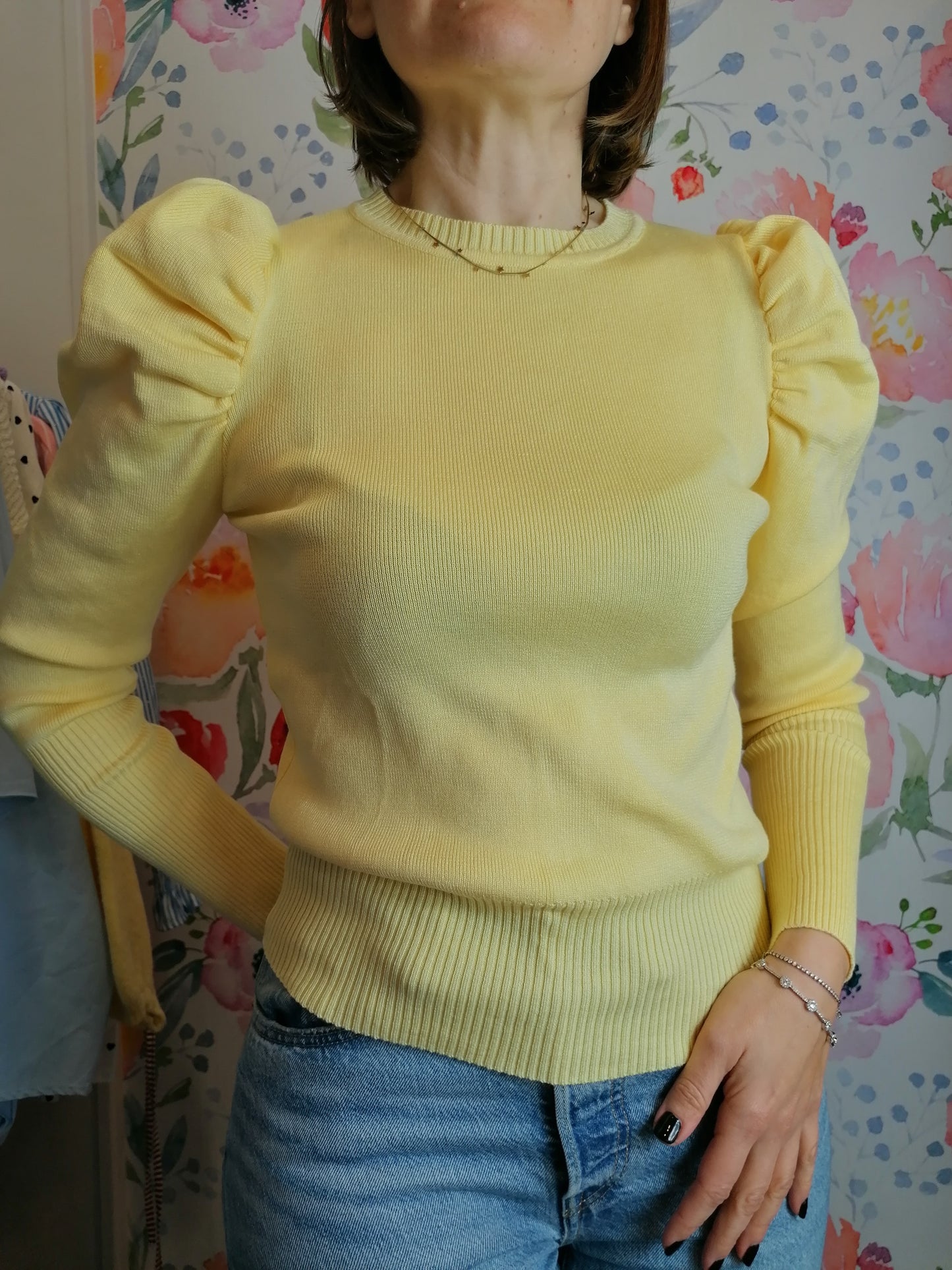 Maglia con maniche a sbuffo - vari colori