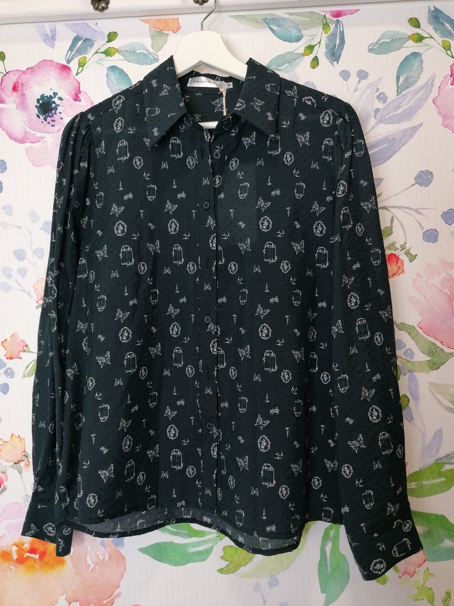 Camicia fantasia gabbiette e farfalle