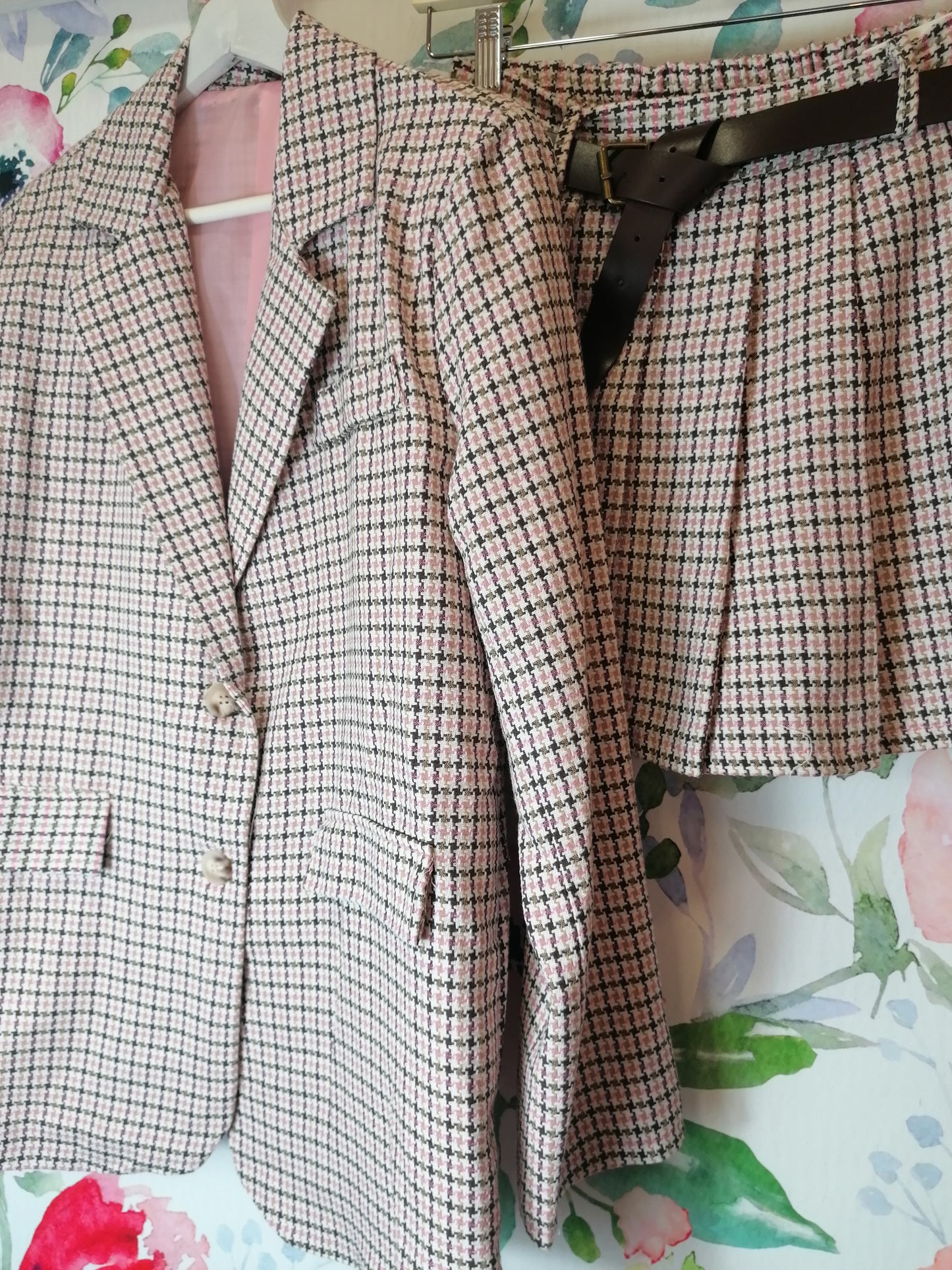 Completo blazer + gonna a pieghe ROSA
